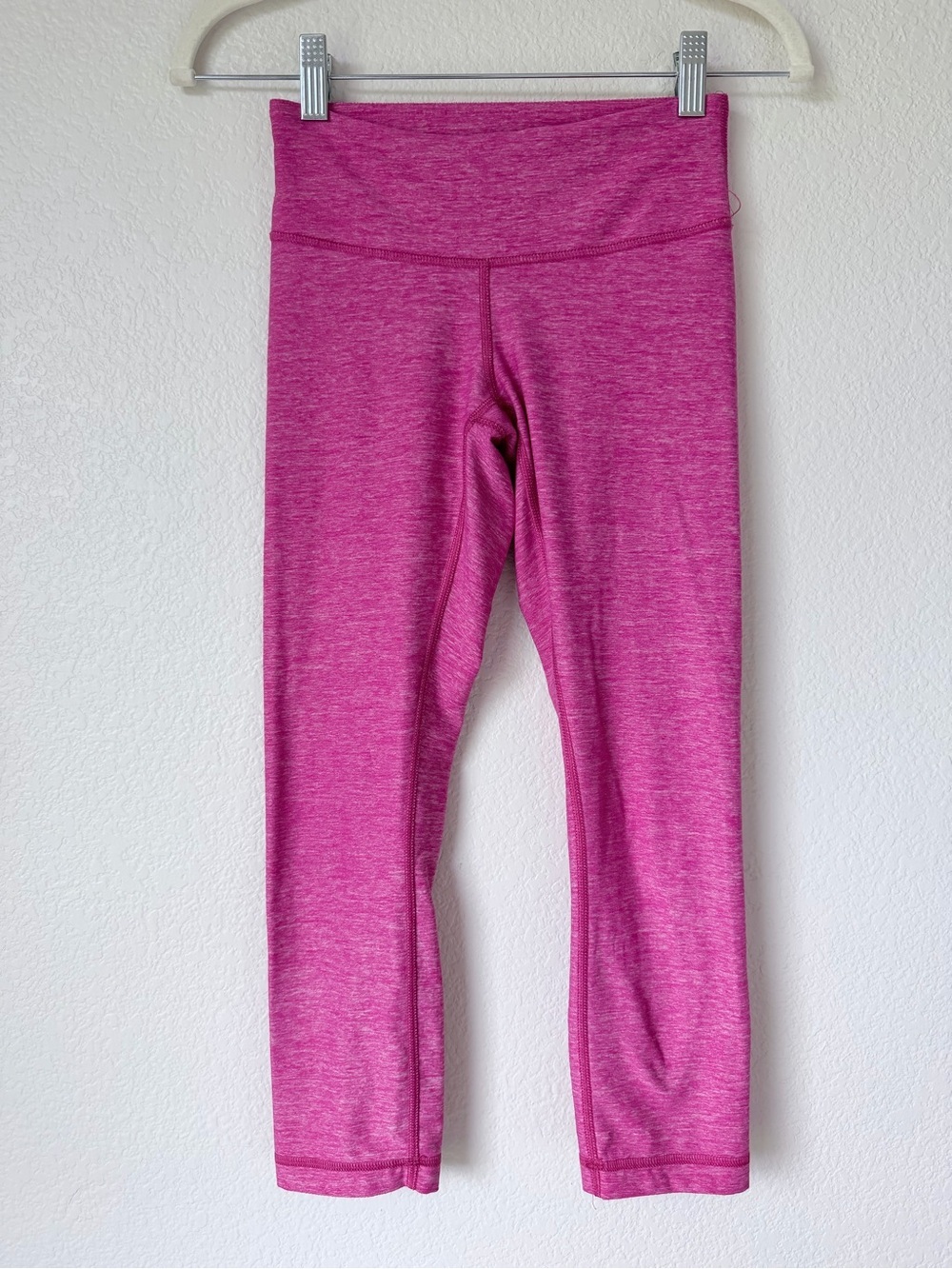 Lululemon Pink Heathered Crop Leggings Size 2 Mid Rise Yoga Running Capri